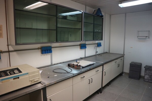 203#5836 Strumenti e arredi per laboratorio in vendita - foto 103