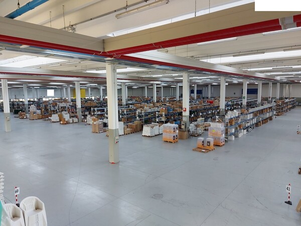 Logistica in vendita