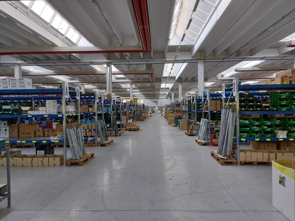 15#5837 Scaffalatura industriale e scaffalatura leggera in vendita - foto 3