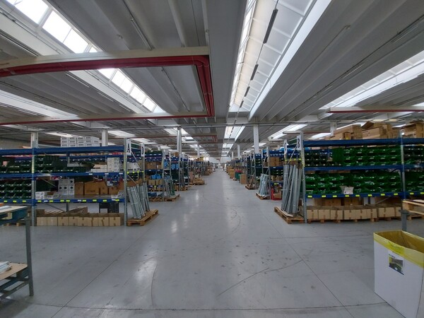 15#5837 Scaffalatura industriale e scaffalatura leggera in vendita - foto 4