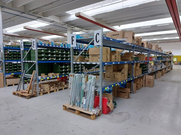 15#5837 Scaffalatura industriale e scaffalatura leggera in vendita - foto 6