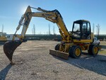 Immagine 1 - Escavatore gommato Komatsu - Lotto 1 (Asta 5845)