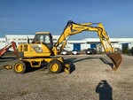 Immagine 2 - Escavatore gommato Komatsu - Lotto 1 (Asta 5845)