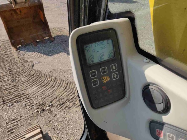 8#5845 Escavatore JCB in vendita - foto 13