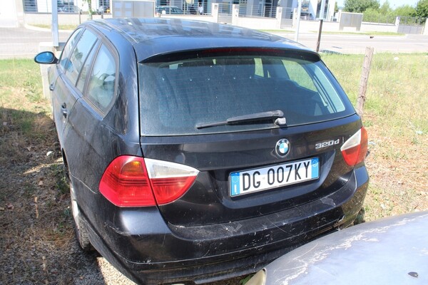 8#5849 Automobile BMW 320 D in vendita - foto 2