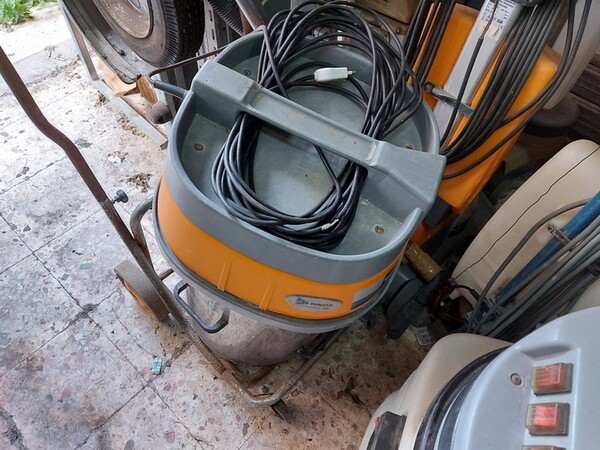 4#5851 Aspirapolveri e lavapavimenti in vendita - foto 13