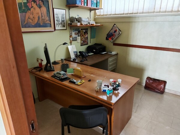 6#5851 Arredi e attrezzature da ufficio in vendita - foto 2