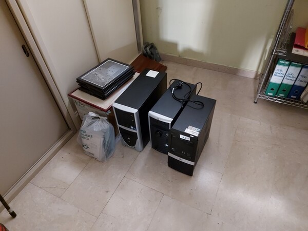 6#5851 Arredi e attrezzature da ufficio in vendita - foto 34