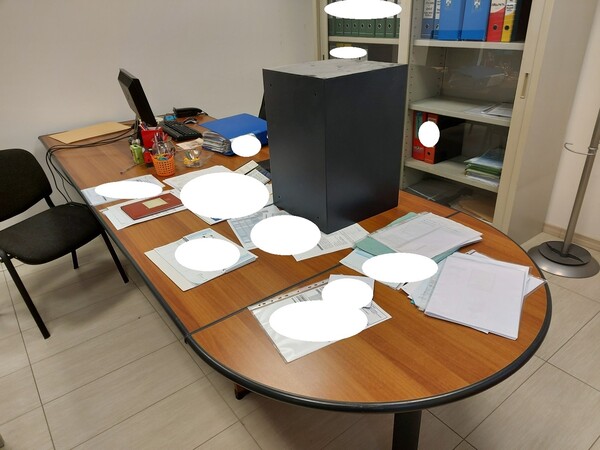 22#5859 Arredi ufficio in vendita - foto 3