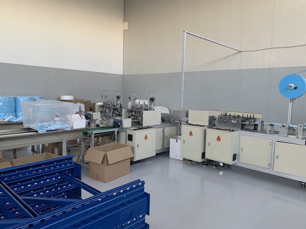 1#5866 Linee produzione mascherine chirurgiche e autoclavi sanitizzanti in vendita - foto 4