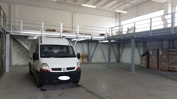 Logistica in vendita