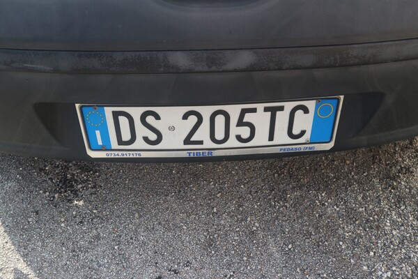 6#5873 Autocarro Fiat Punto Van in vendita - foto 2