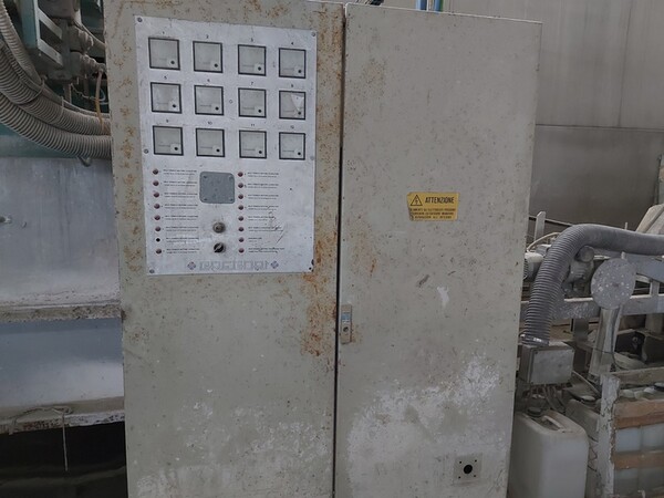 12#5875 Vassoi in metallo per linee di produzione mattonelle in vendita - foto 10