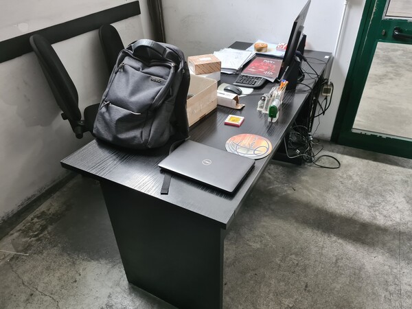 12#5878 Arredi attrezzature elettroniche ufficio in vendita - foto 2