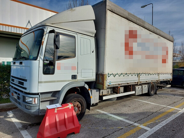 2#5880 Autocarro Iveco in vendita - foto 3