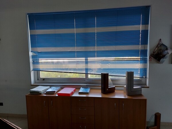 1#5881 Arredi e attrezzature da ufficio in vendita - foto 2