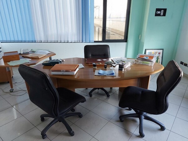 1#5881 Arredi e attrezzature da ufficio in vendita - foto 5