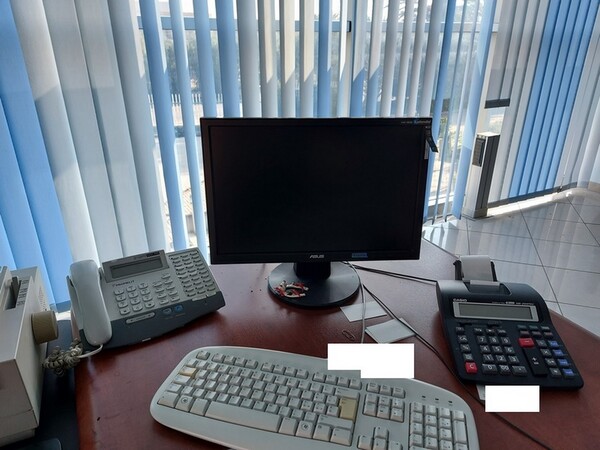 1#5881 Arredi e attrezzature da ufficio in vendita - foto 18