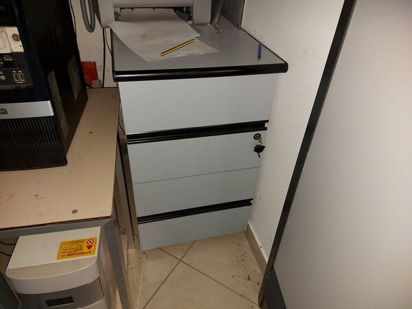 1#5881 Arredi e attrezzature da ufficio in vendita - foto 79