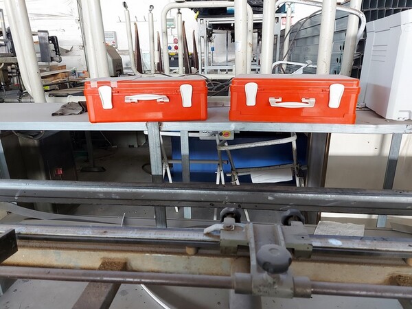 11#5881 Tavolo tagliavetro completo di ribalta Macotec in vendita - foto 2