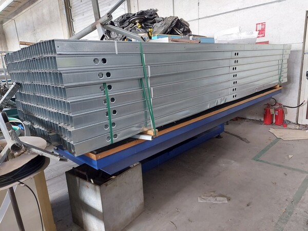 11#5881 Tavolo tagliavetro completo di ribalta Macotec in vendita - foto 4