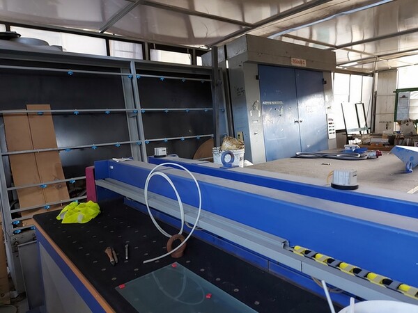 11#5881 Tavolo tagliavetro completo di ribalta Macotec in vendita - foto 6
