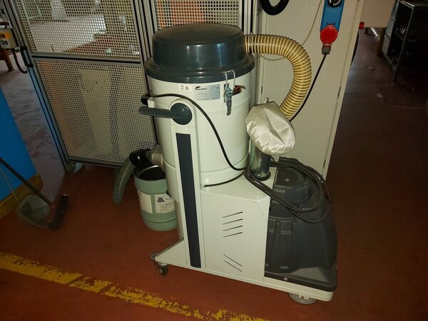 10#5882 Attrezzature officina in vendita - foto 2