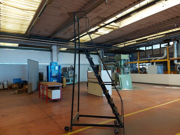 10#5882 Attrezzature officina in vendita - foto 44