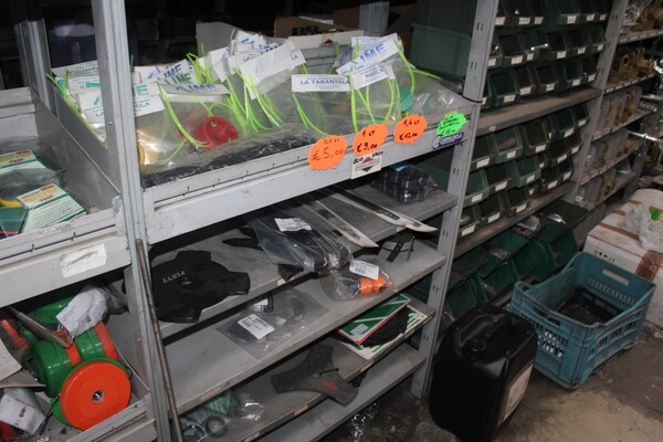25#5890 Magazzino ricambi per trattori motoseghe e decespugliatori in vendita - foto 14