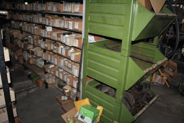 25#5890 Magazzino ricambi per trattori motoseghe e decespugliatori in vendita - foto 46