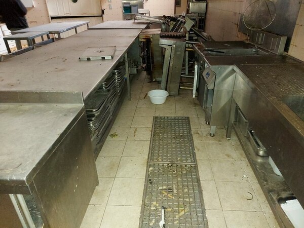 1#5896 Arredi e attrezzature per la ristorazione in vendita - foto 84