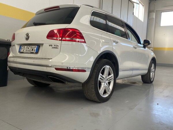 1#5904 Autovettura Touareg Volkswagen in vendita - foto 3