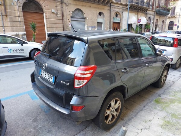 1#5905 Autovettura Toyota Rav in vendita - foto 4