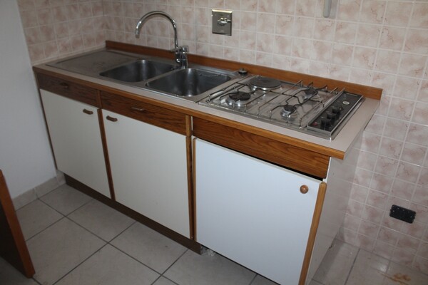 5#5912 Arredi e attrezzatura ufficio in vendita - foto 6