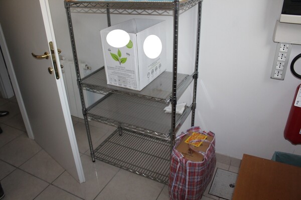 5#5912 Arredi e attrezzatura ufficio in vendita - foto 9