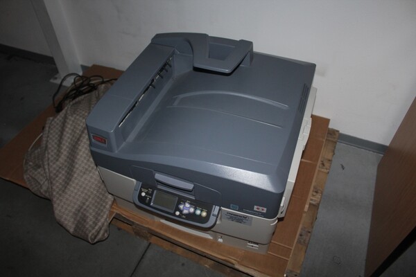 5#5912 Arredi e attrezzatura ufficio in vendita - foto 23