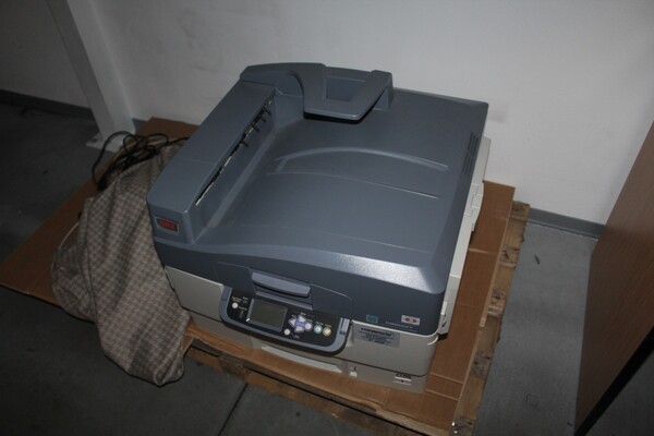 5#5912 Arredi e attrezzatura ufficio in vendita - foto 24