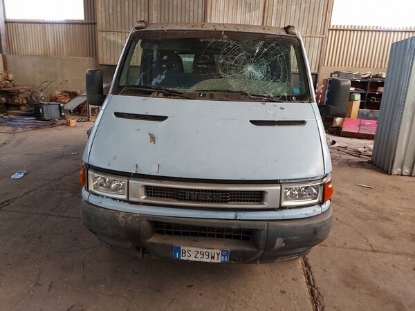 21#5922 Autocarro Iveco Daily in vendita - foto 3