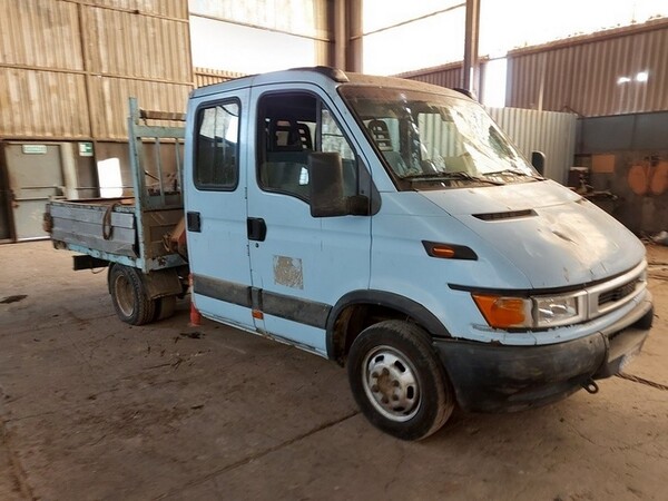 21#5922 Autocarro Iveco Daily in vendita - foto 4