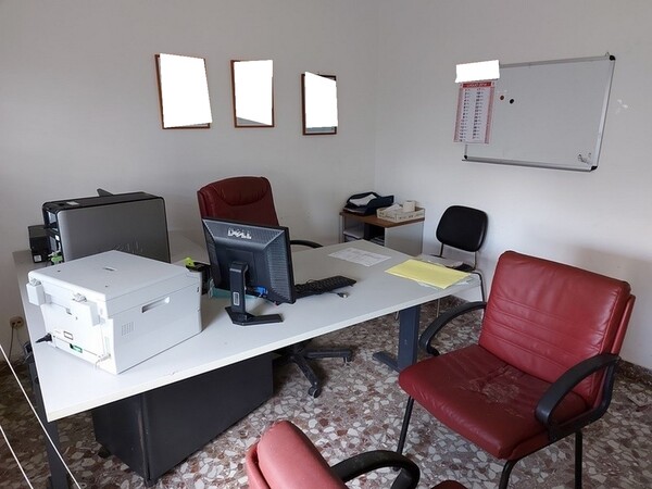 38#5922 Arredi e attrezzature da ufficio in vendita - foto 11