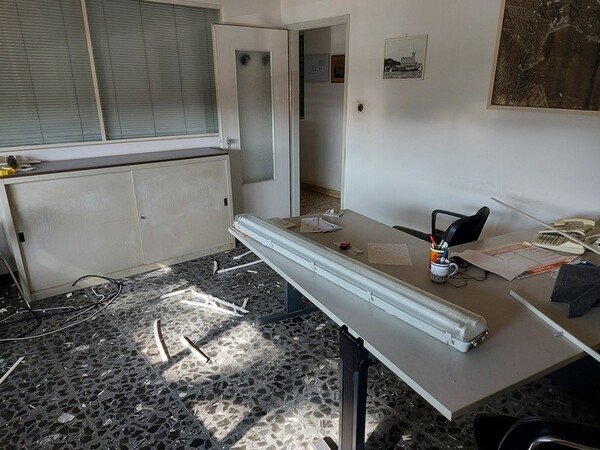 38#5922 Arredi e attrezzature da ufficio in vendita - foto 18