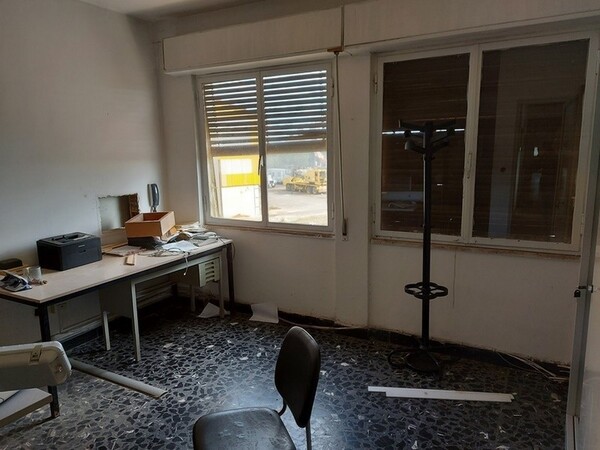38#5922 Arredi e attrezzature da ufficio in vendita - foto 19
