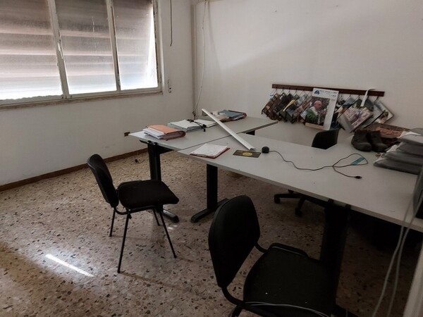 38#5922 Arredi e attrezzature da ufficio in vendita - foto 28