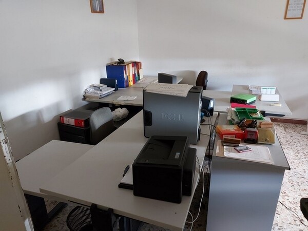 38#5922 Arredi e attrezzature da ufficio in vendita - foto 31