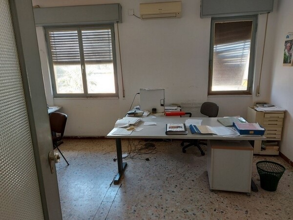 38#5922 Arredi e attrezzature da ufficio in vendita - foto 35