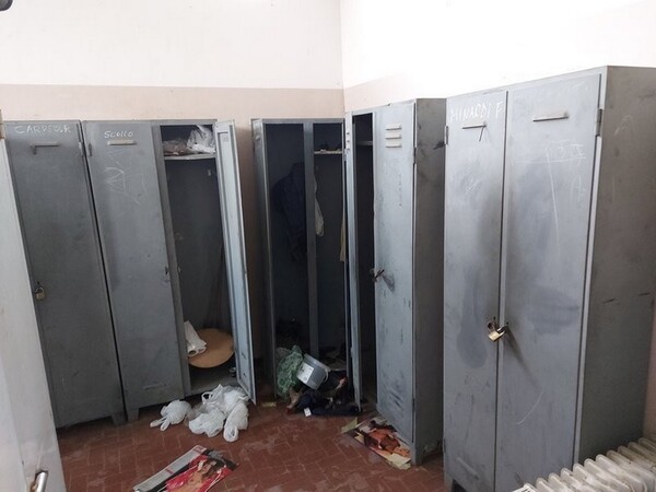 38#5922 Arredi e attrezzature da ufficio in vendita - foto 42