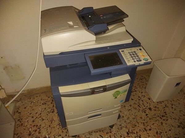 38#5922 Arredi e attrezzature da ufficio in vendita - foto 48