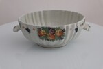 Image 5 - Shaped plates and soup tureen - Lot 216 (Auction 5936)