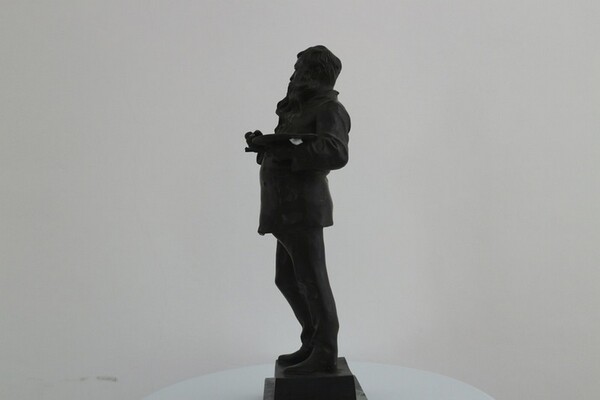 236#5936 Statuina Ritratto Di Ernest Meissonier A Figura Intera in vendita - foto 3