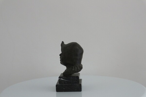 238#5936 Statuina Busto Di Bambina Con Cuffia in vendita - foto 2